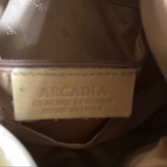 Arcadia Leather Italian Messenger Handbag - Picture 6 of 8